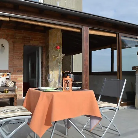 شقة Penthouse - Among The Clouds *